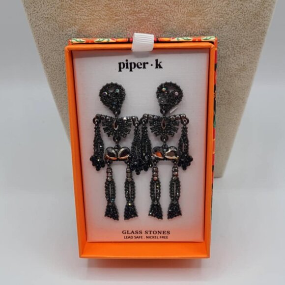Piper K Black Glass Skeleton Drop Earrings Studs NWT! NEW!  HALLOWEEN - Picture 6 of 7